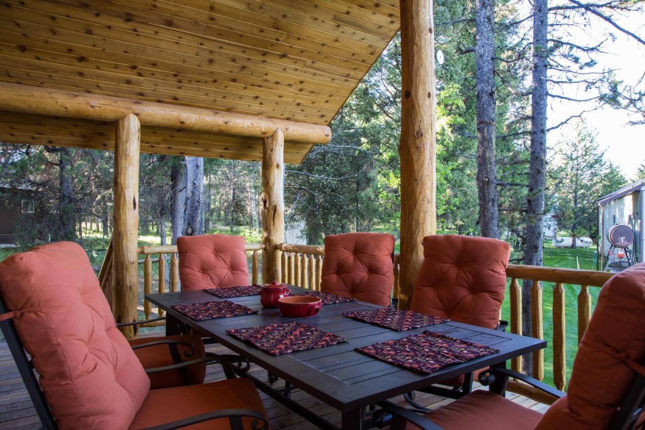 Lumberjack Lodge By Kabino Hot Tub Fire Pit Satellite Wifi Grill Large Porch Island Park Dış mekan fotoğraf