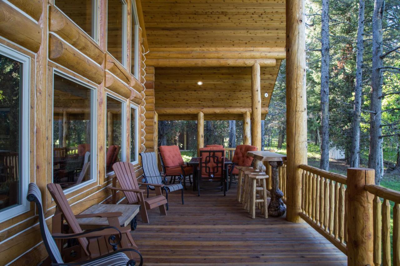 Lumberjack Lodge By Kabino Hot Tub Fire Pit Satellite Wifi Grill Large Porch Island Park Dış mekan fotoğraf