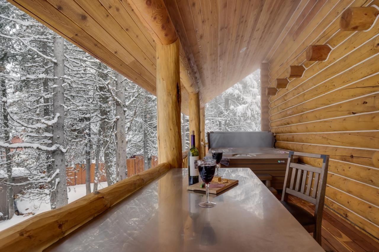 Lumberjack Lodge By Kabino Hot Tub Fire Pit Satellite Wifi Grill Large Porch Island Park Dış mekan fotoğraf